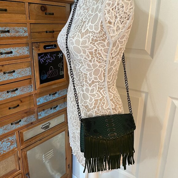 Animal Print Embossed W/ Fringe /Tassel Crossbody Bag - Boho Style - Green - NWT - Picture 2 of 11